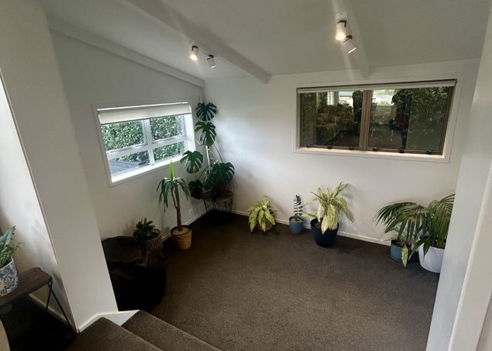  at 1/447 Beach Rd, Mairangi Bay, North Shore City, Auckland