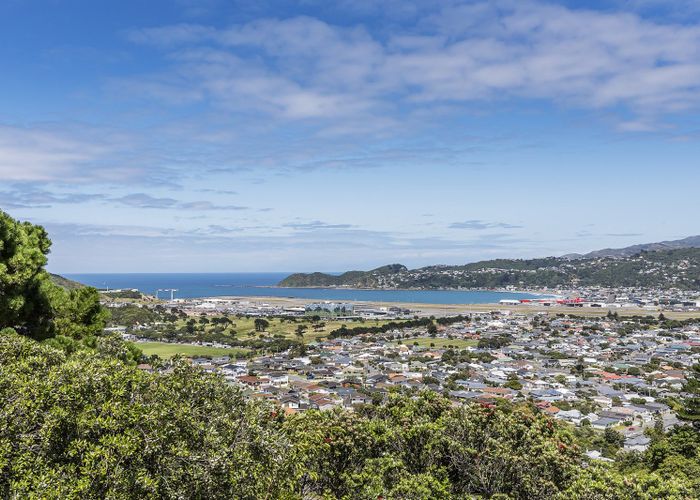  at 5 Inverell Way, Seatoun, Wellington