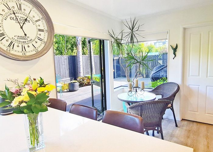  at 19 Heversham Place, Glendene, Waitakere City, Auckland