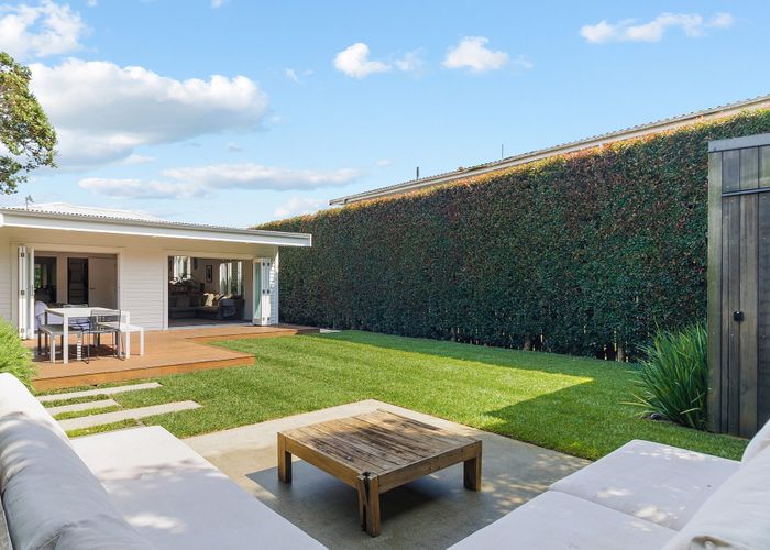  at 355 Point Chevalier Road, Point Chevalier, Auckland City, Auckland