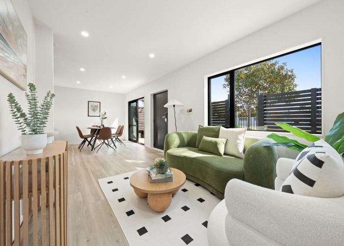  at 84D Botany Road, Botany Downs, Manukau City, Auckland