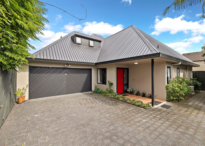  at 2/49 Hanene Street, St Heliers, Auckland