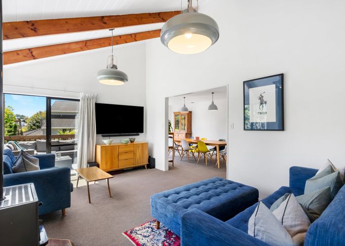  at 2/206 Rangatira Road, Beach Haven, North Shore City, Auckland