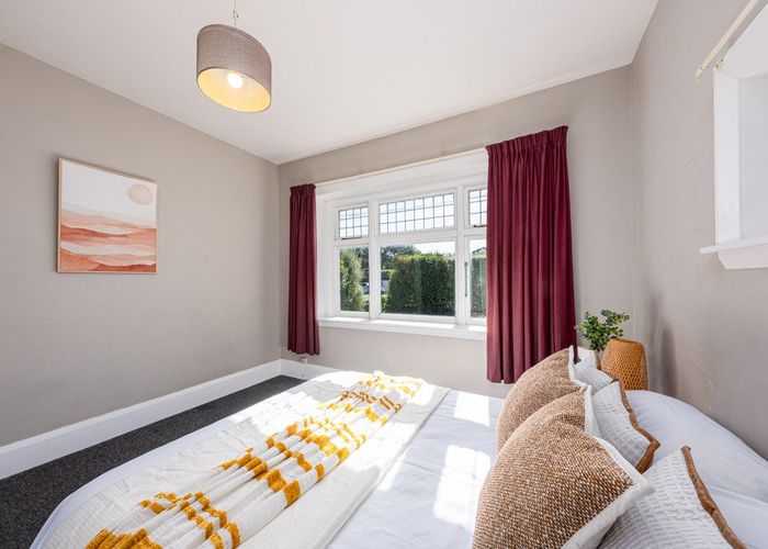  at 6 Nortons Road, Avonhead, Christchurch City, Canterbury