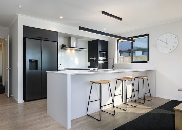  at 40 Oakdale Grove, Richmond, Richmond