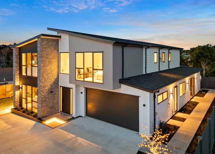  at 19A Cliff View Drive, Green Bay, Auckland