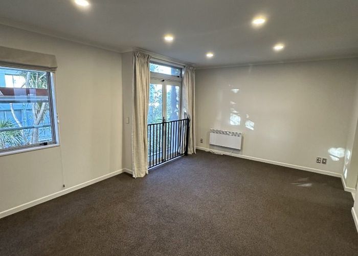  at 32/305 Evans Bay Parade, Hataitai, Wellington, Wellington