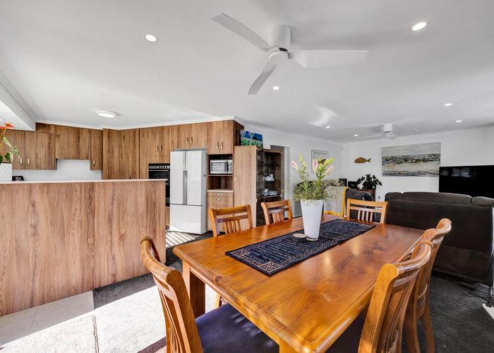  at 27 Whiteley Street, Moturoa, New Plymouth, Taranaki
