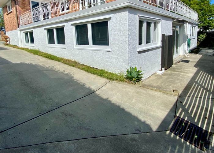  at 51 Bradbury Road, Botany Downs, Manukau City, Auckland