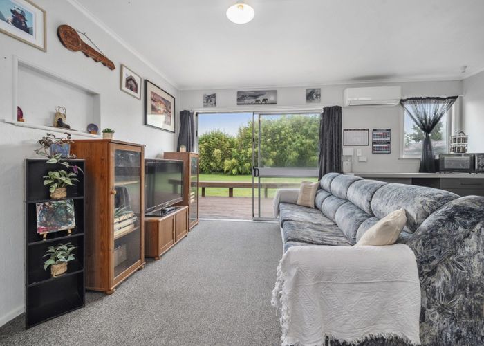  at 11 Farnworth Avenue, Holdens Bay, Rotorua