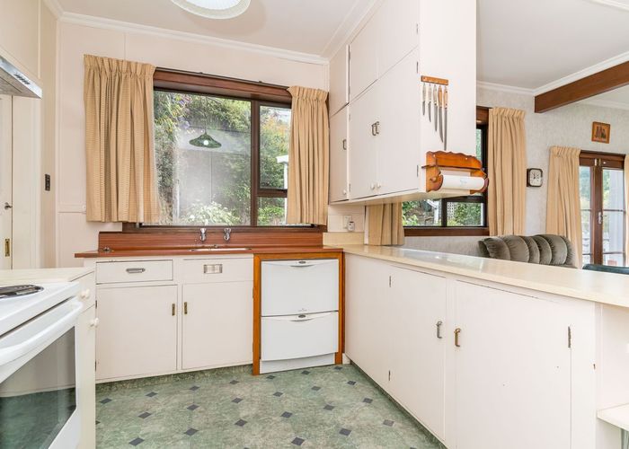  at 28 Frasers Road, Glenross, Dunedin