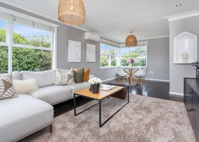  at 8 Currie Avenue, Hillsborough, Auckland City, Auckland