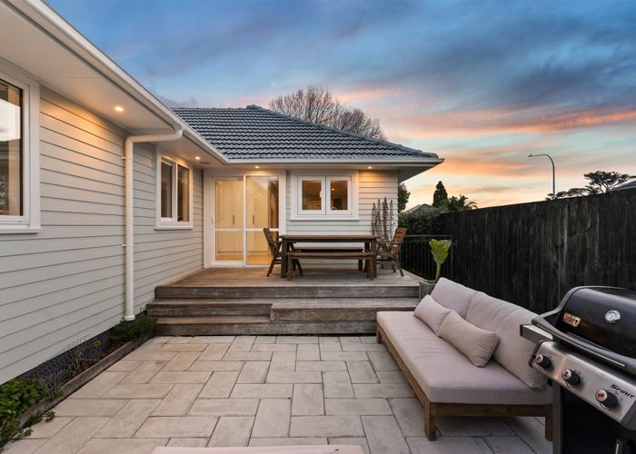  at 11 Roby Street, Te Atatu Peninsula, Waitakere City, Auckland