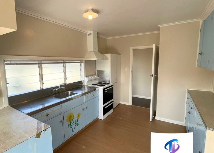  at 291 Rangatira Road, Beach Haven, North Shore City, Auckland