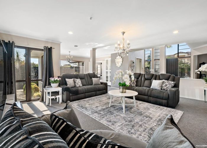  at 13 Elwyn Close, Flat Bush, Auckland