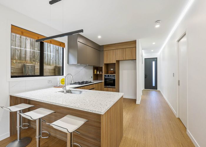  at 13E King Richard Pl, Browns Bay, North Shore City, Auckland