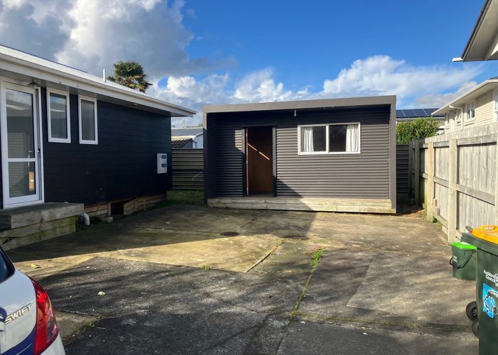  at 15 Parker Crescent, Otara, Auckland