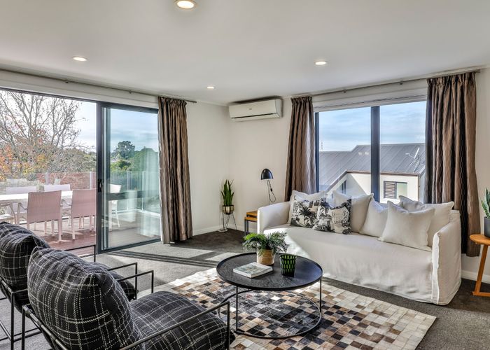  at 88 Tiroroa Avenue, Te Atatu South, Waitakere City, Auckland