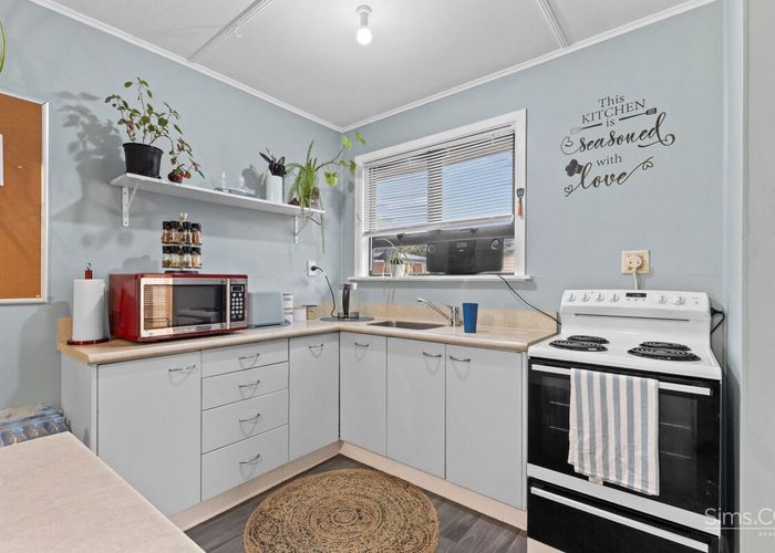  at 8 Omori Place, Castlecliff, Whanganui, Manawatu / Whanganui