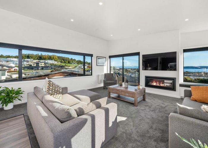  at 21 Coprosma Crescent, Waipahihi, Taupo