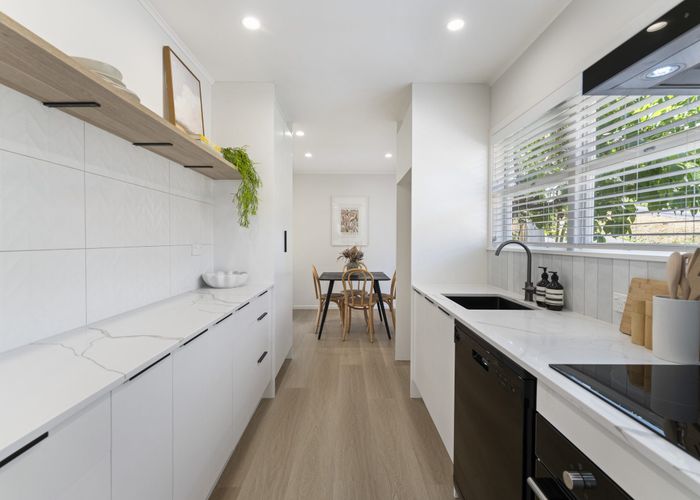  at 12 Kiernan Place, Kelston, Waitakere City, Auckland