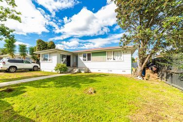  at 14 Swallow Drive, Manurewa, Auckland