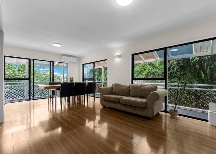  at 2/27 Onewa Road, Northcote, North Shore City, Auckland