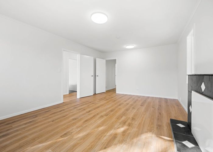  at 350 West Coast Road, Glen Eden, Waitakere City, Auckland