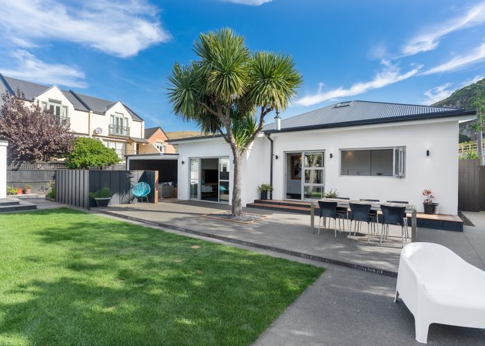  at 7 Wiggins Street, Sumner, Christchurch