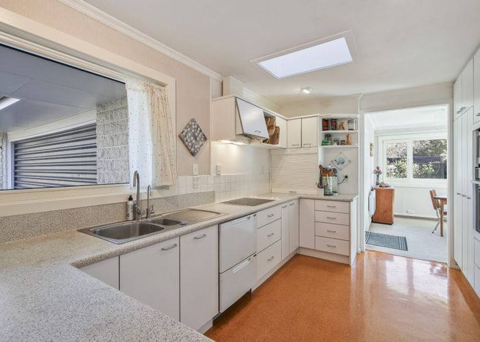  at 16 Stormont Place, Avonhead, Christchurch City, Canterbury