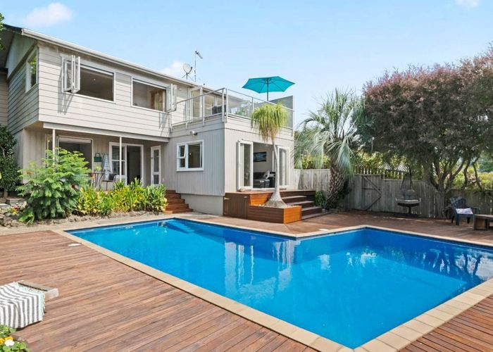  at 1/16 Willis Street, Torbay, Auckland