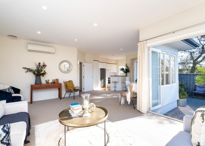  at 19A John Guthrie Place, Merrilands, New Plymouth