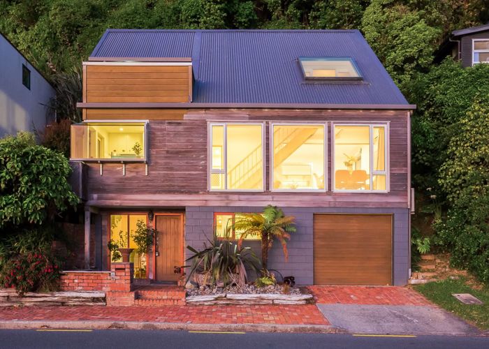  at 21 Moana Road, Plimmerton, Porirua