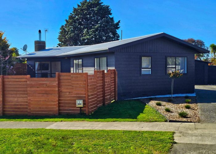  at 3 Breadalbane Road, Havelock North, Havelock North