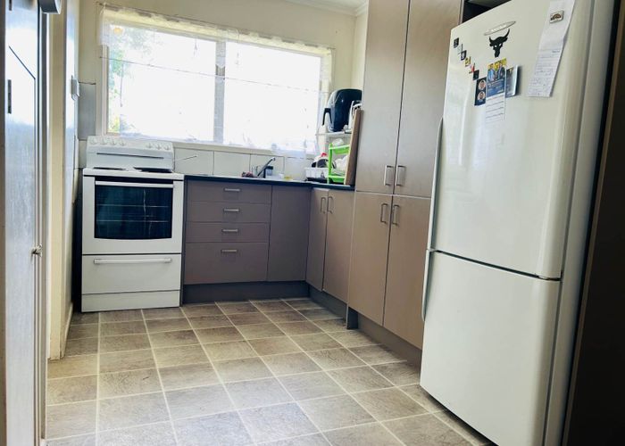  at 2/18 Liverpool Street, Papakura, Papakura, Auckland