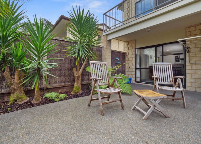  at 3/90 Albany Highway, Greenhithe, Auckland