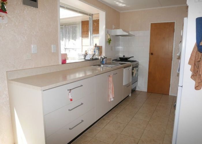  at 43 Manawa Av, Raumati Beach, Kapiti Coast, Wellington