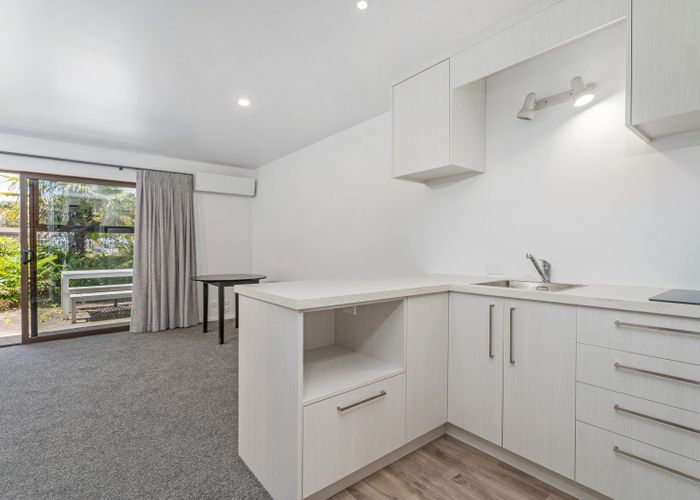  at 2/223 Main North Road, Redwood, Christchurch