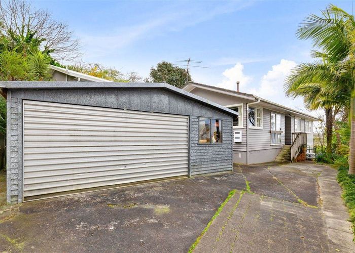  at 15 Sunline Avenue, Massey, Waitakere City, Auckland
