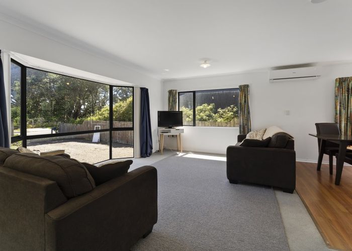  at 4 The Avenue, Otaki Beach, Otaki