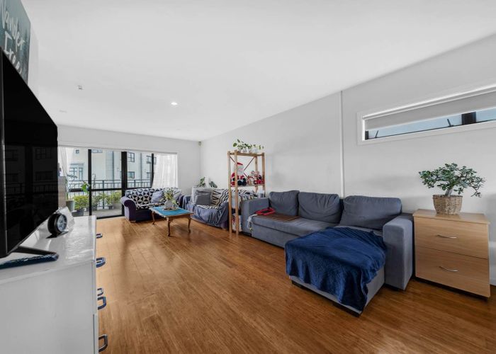  at 22/6 Ambrico Place, New Lynn, Waitakere City, Auckland