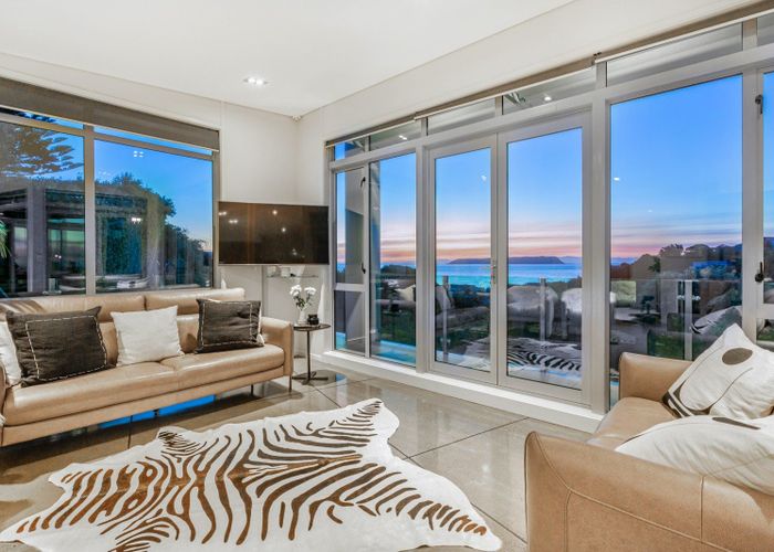  at 32 Roys Road, Plimmerton, Porirua, Wellington