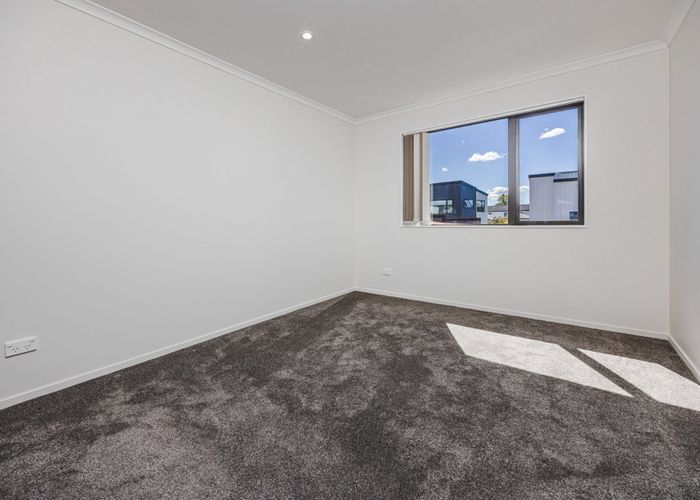  at 100H Seymour Road, Sunnyvale, Waitakere City, Auckland