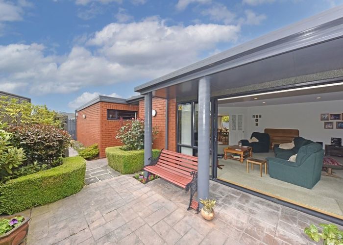  at 2/2 Brookford Place, Westmorland, Christchurch