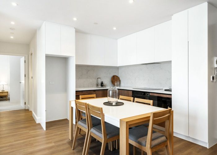  at 1/219 Lake Road, Northcote, North Shore City, Auckland