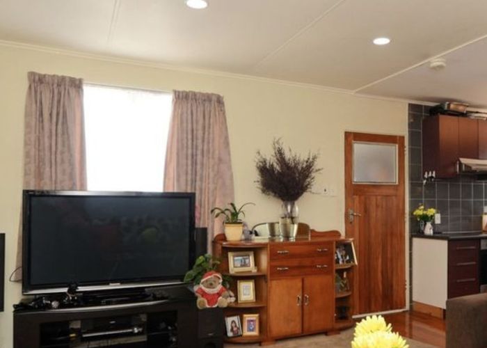  at 9 Hedley Rd, Mount Roskill, Auckland City, Auckland