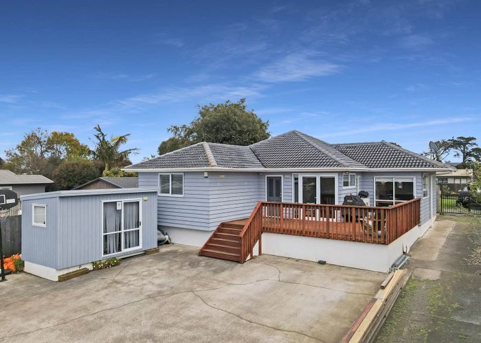  at 12 Lane Road, Weymouth, Auckland