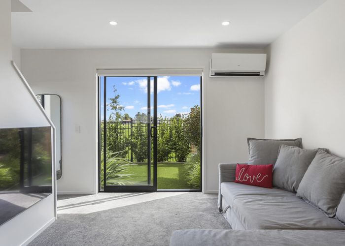  at 7/87 Taikata Road, Te Atatu Peninsula, Auckland