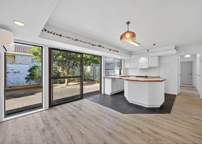  at 1 Skilling Place, Farm Cove, Manukau City, Auckland