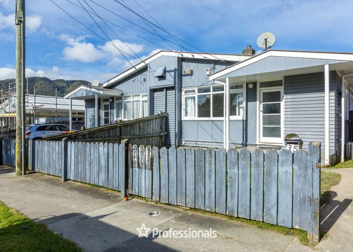  at 35 Hanson Grove, Stokes Valley, Lower Hutt, Wellington